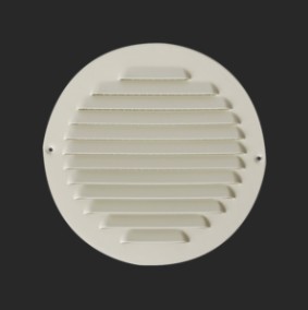 Où faut-il installer les bouches d'aération de la cuisine et de la salle de bain et quelles sont les dimensions ?